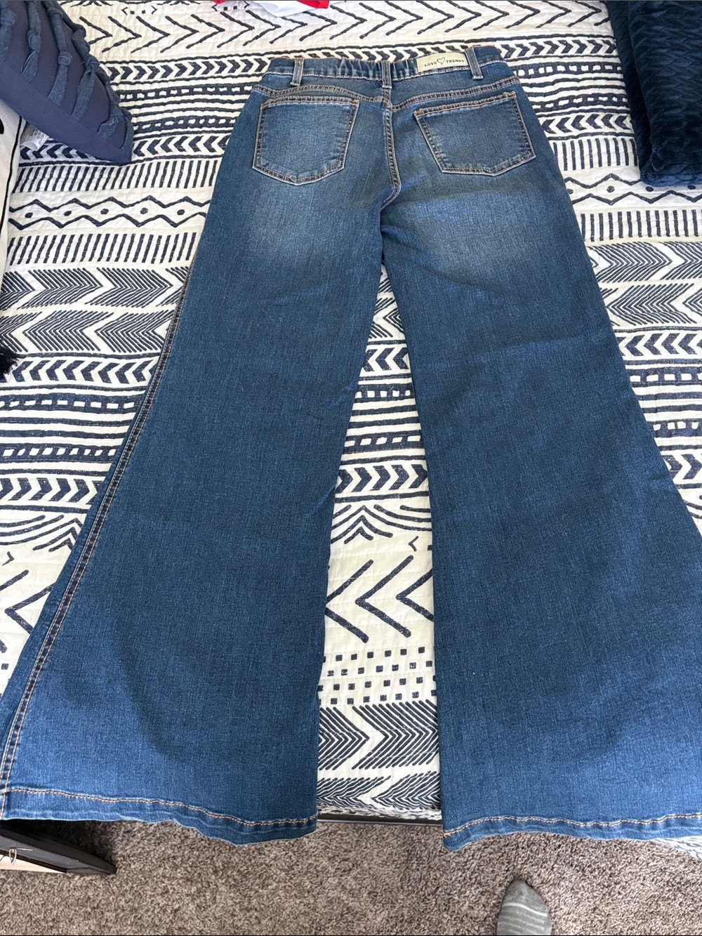 Women's Flared Wide-Leg Denim Jeans in Blue - Picture 3 of 4